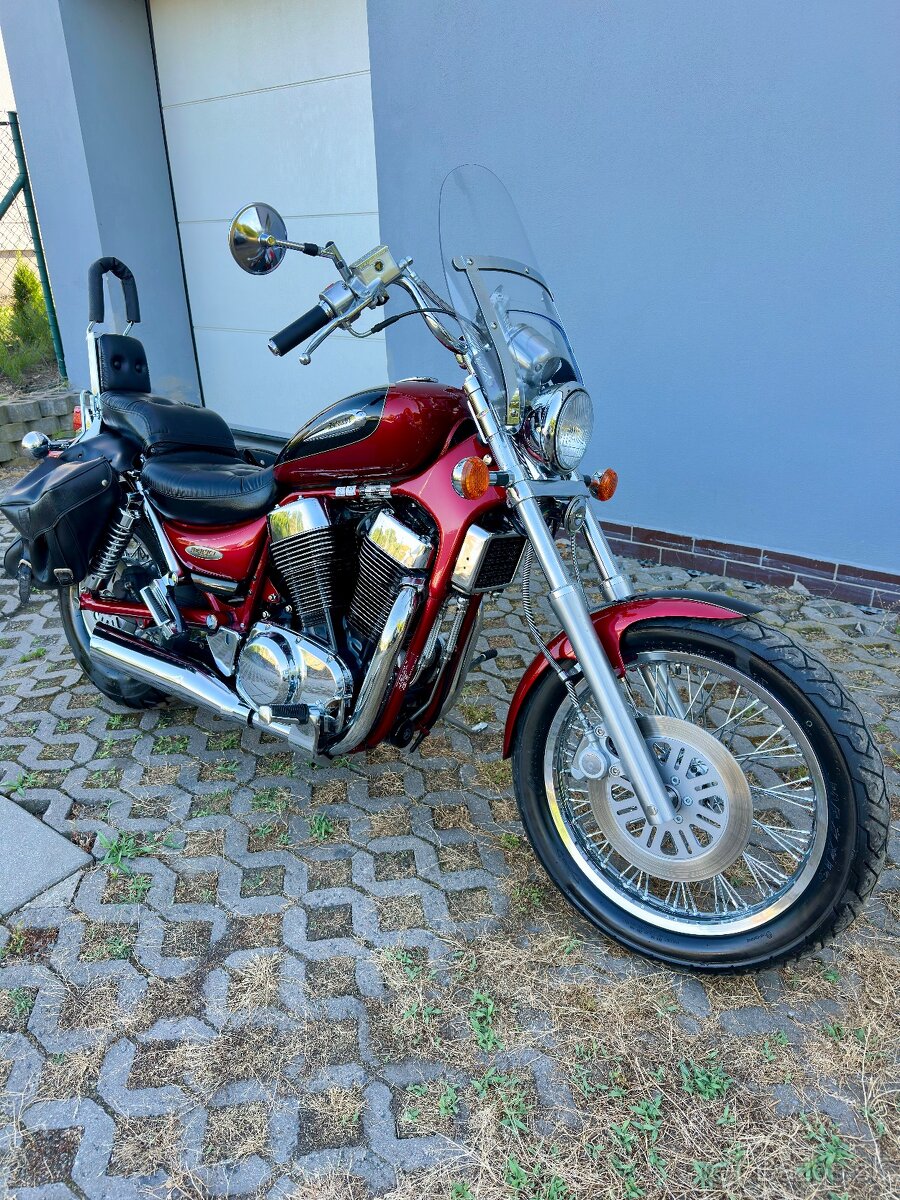 Suzuki vs 1400 Intruder - 3