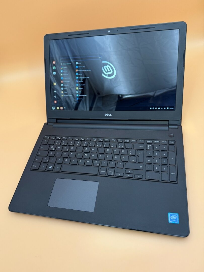 Notebook Dell Celeron N3060 / 8GB RAM / 128GB SSD / HD - 3