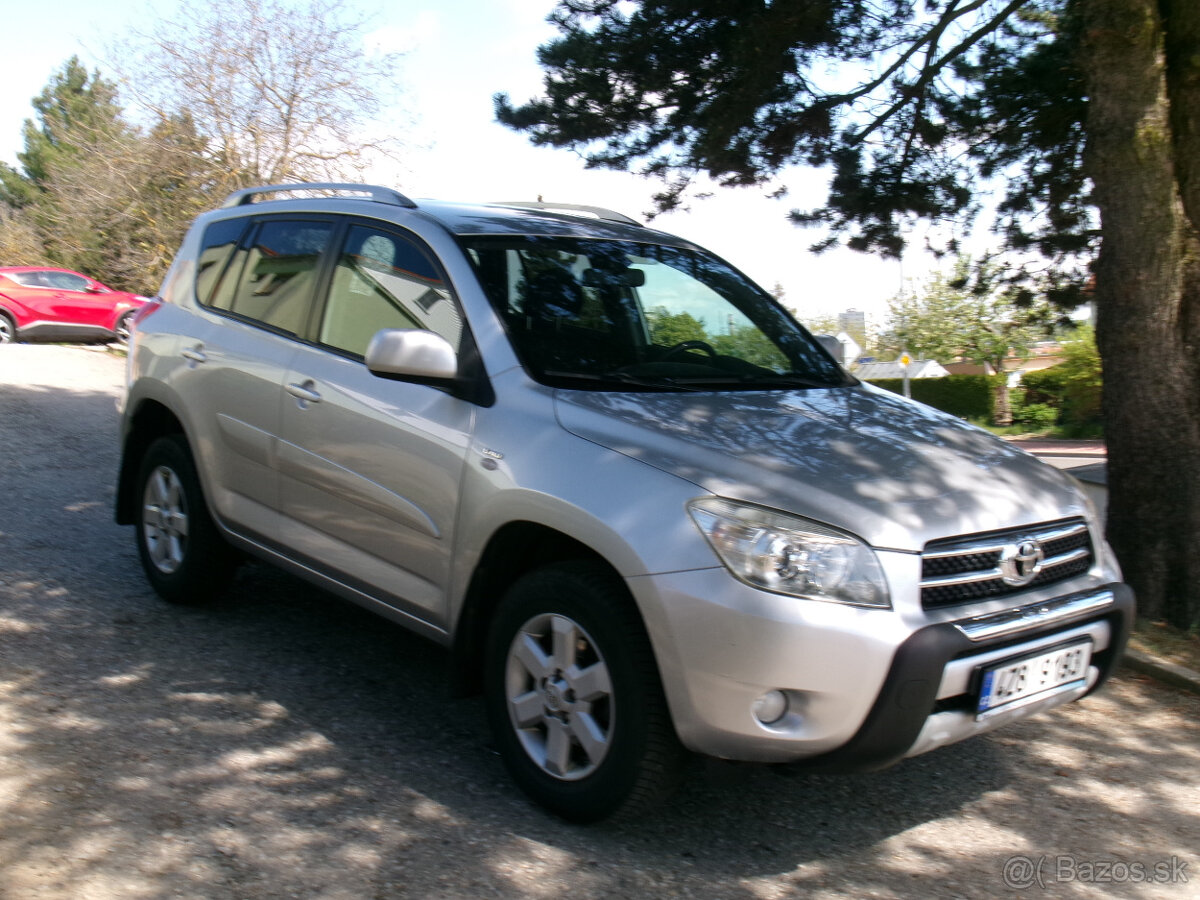 TOYOTA RAV4 2.2 D 4x4 - 3