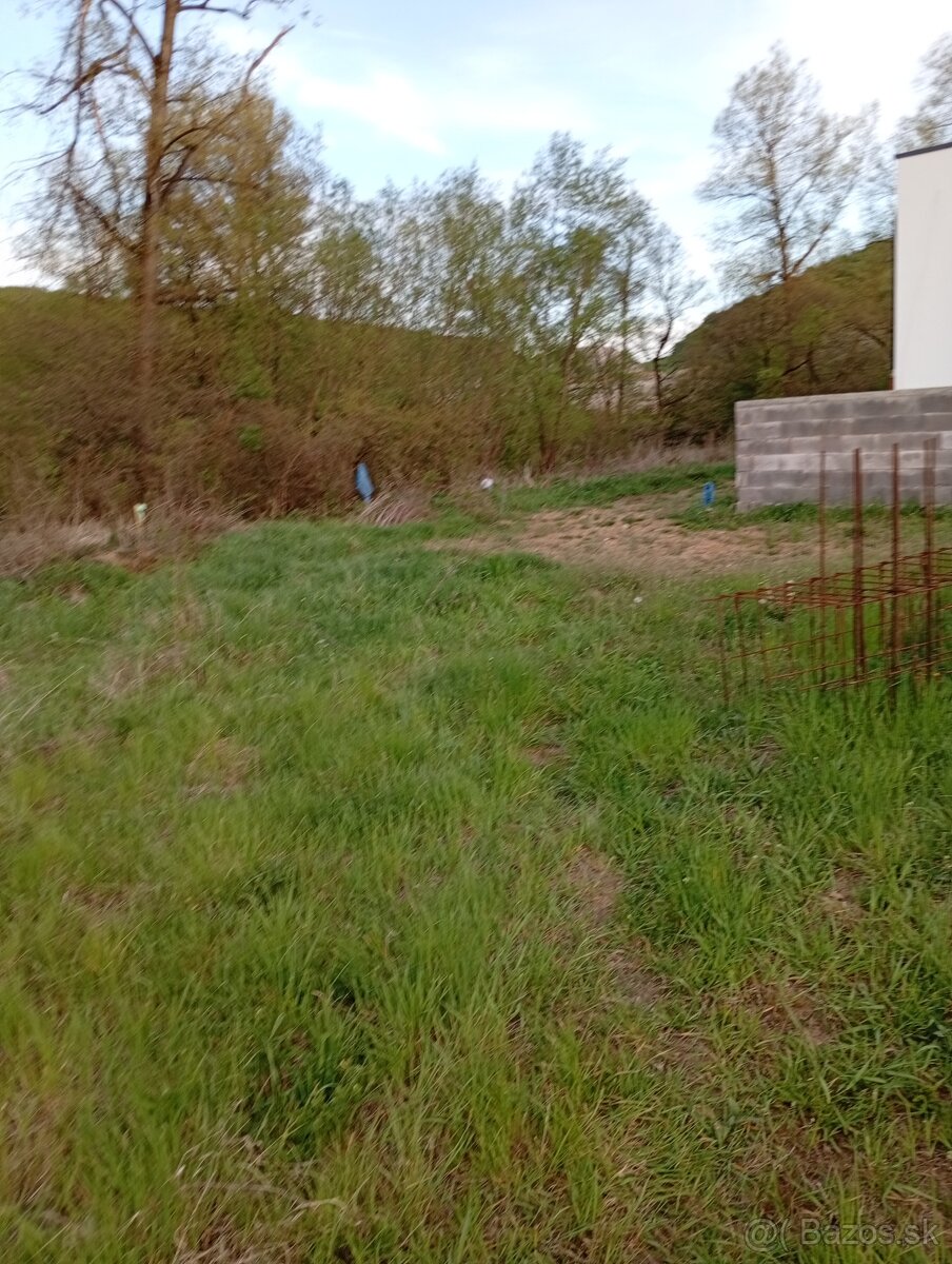 Predám pozemok, Kanaš - 3