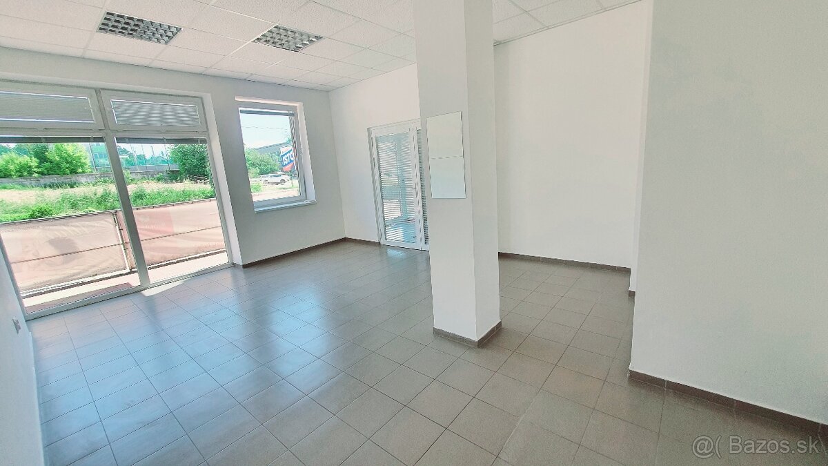 Kancelárske-obchodné priestory-centrum Prievidza - 3