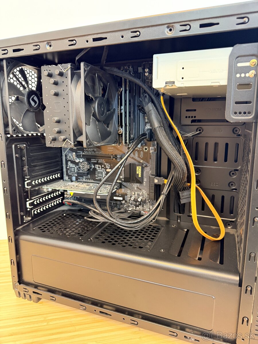 Silentium PC zostava (Intel i7 + Grafika: Intel P1000) - 3