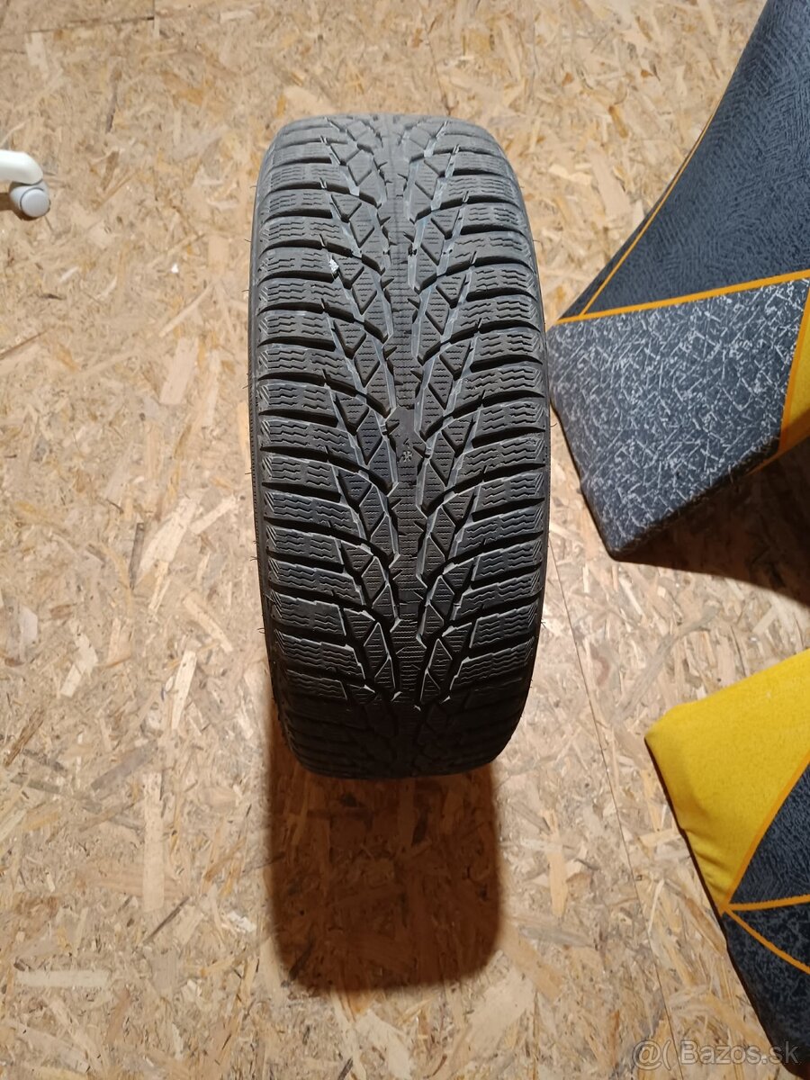 Zimne gumy Nokian 205/55/r16 - 3