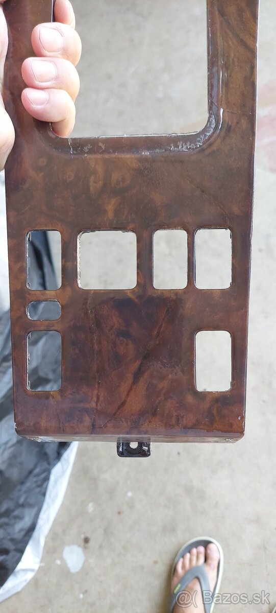 Dreveny dekor panel na W124 - 3