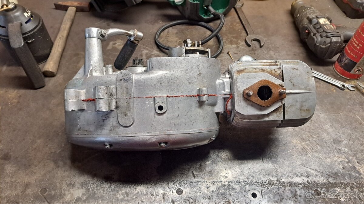 Jawa 50 05 motor - 3