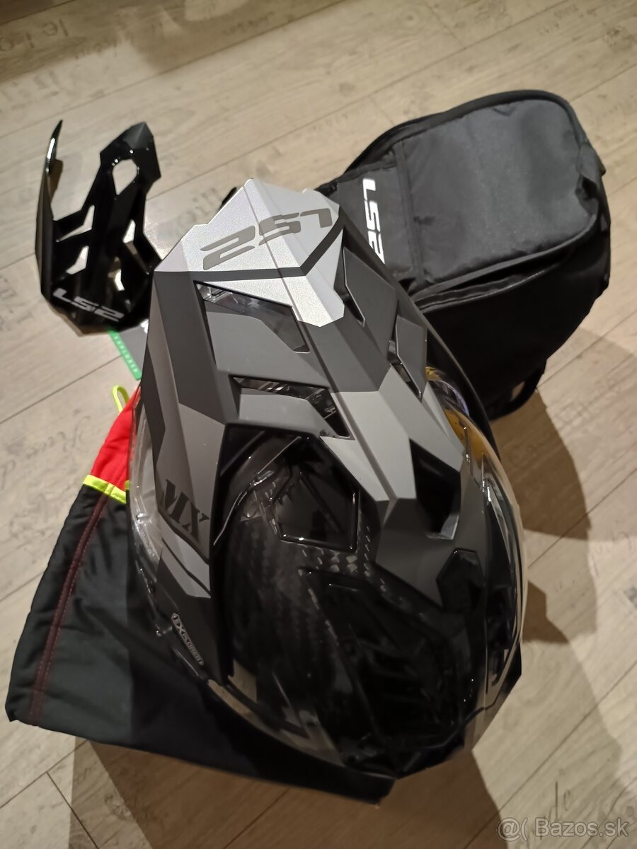 Predam kvalitnu karbonovu prilbu LS2 MX701 Explorer Carbon - 3