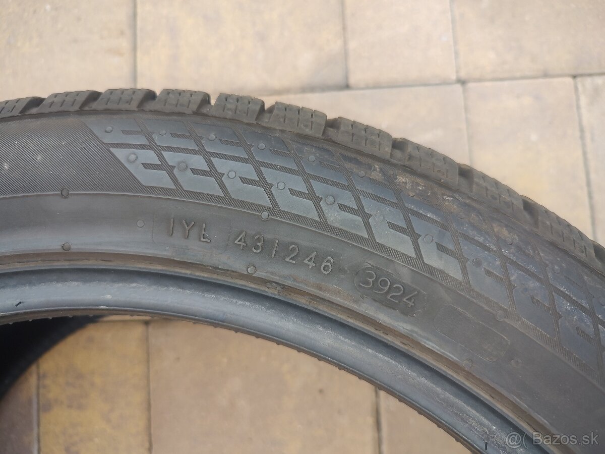 235/45 R18 zimne pneu Nokian WR Snowproof P - 3