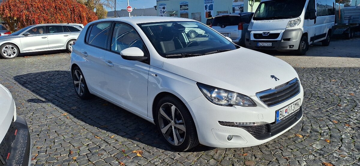 Na predaj Peugeot 308 STYLE 1.6 BlueHDi 100k BVM5 - 3