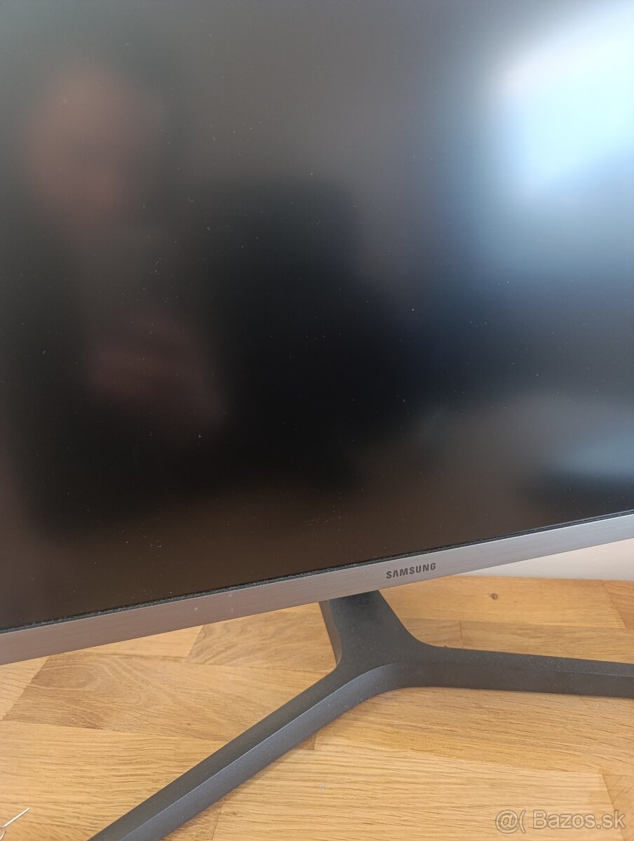 28" UHD Monitor UR550 - 3