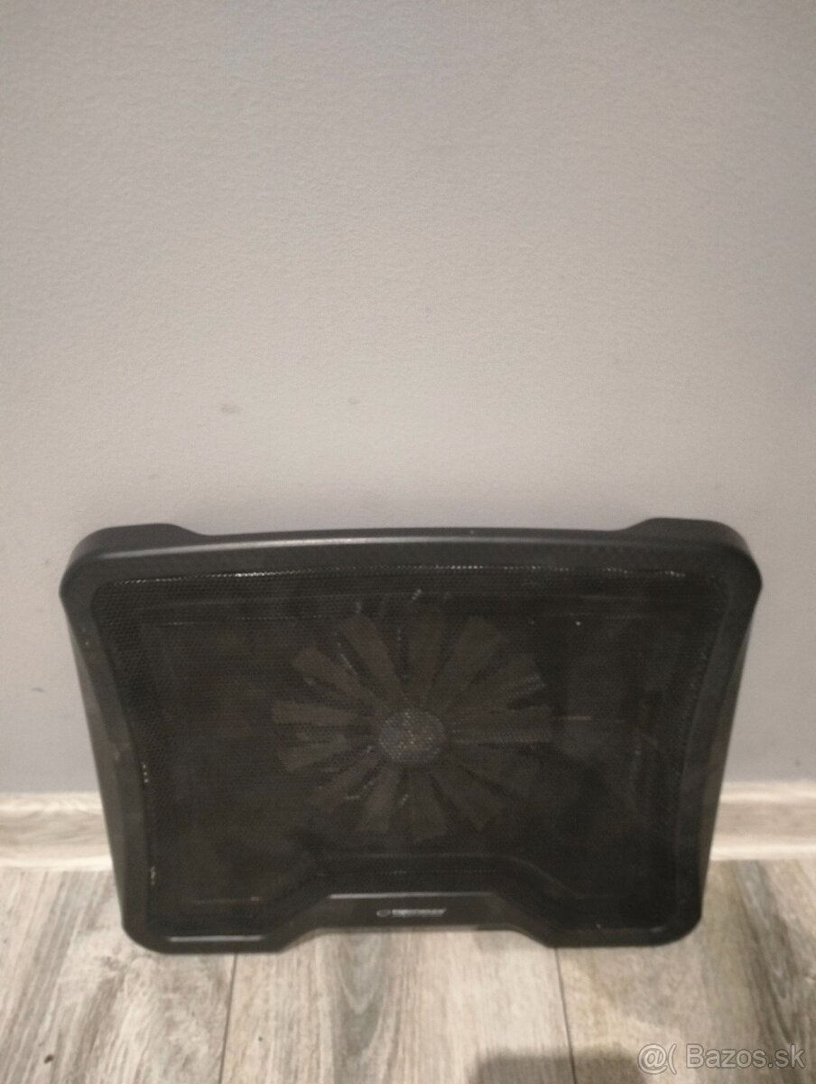 Chladiaca doska pod notebook - 3