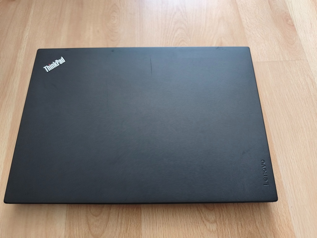 predám Lenovo thinkpad t450 - Intel core i5 - 4gb ram - 3