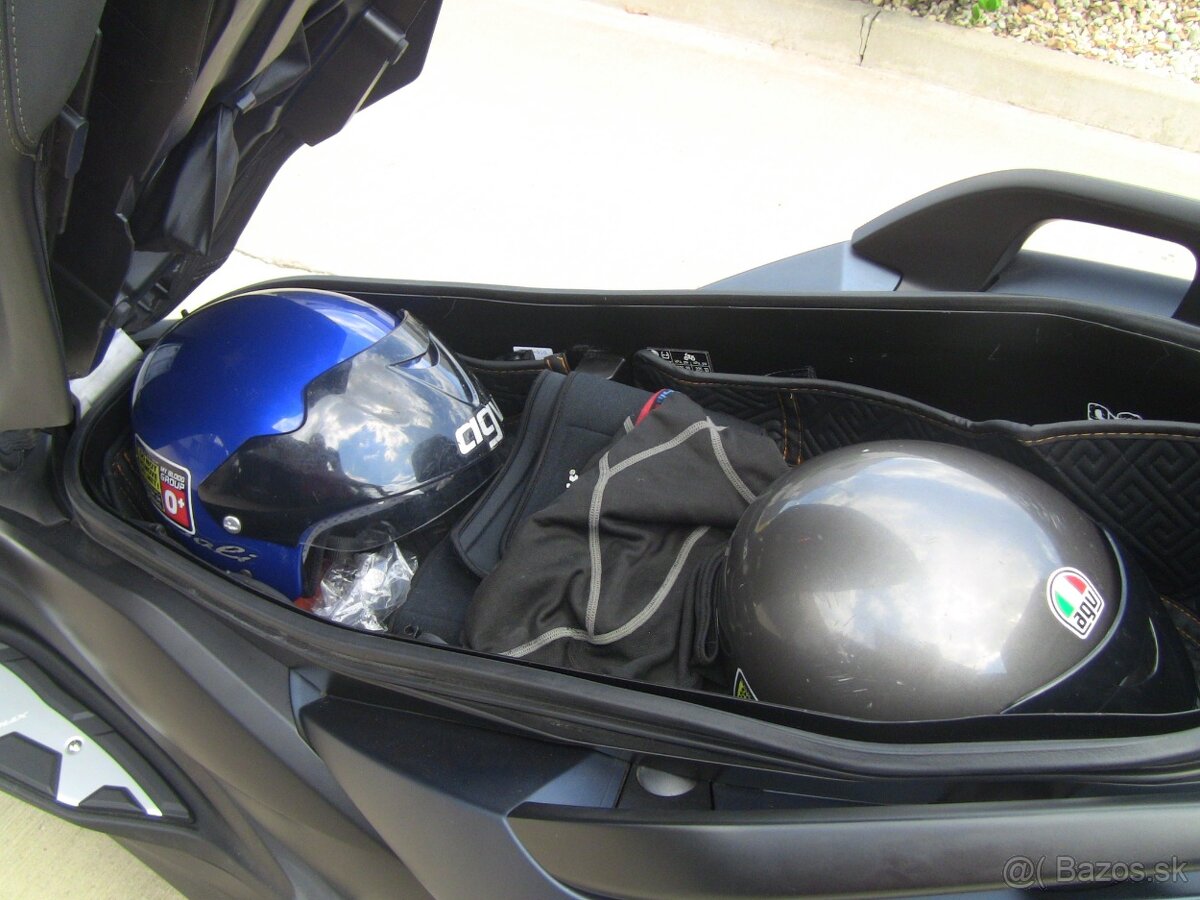 YAMAHA X-MAX 300 - 3