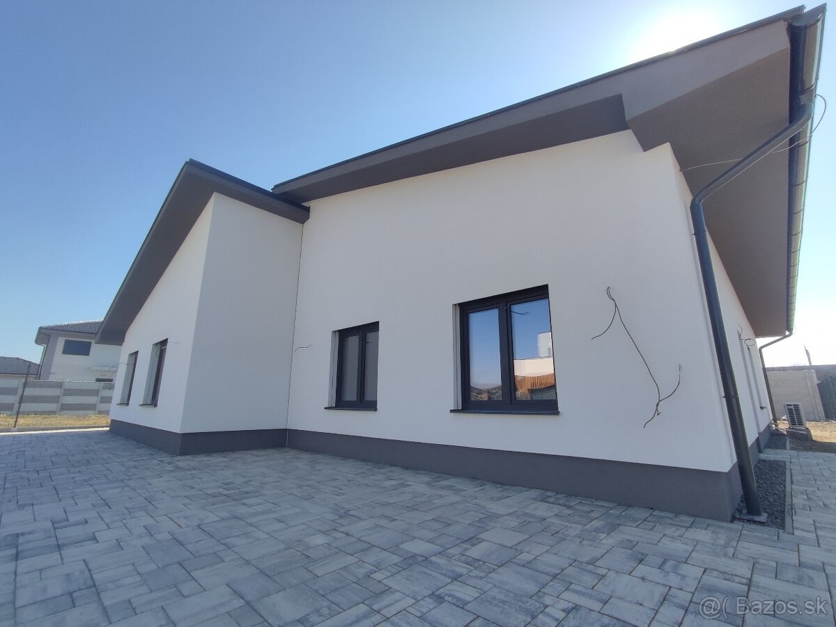 Predávame 4.izb. rodinný dom v obci Horná Streda - 3