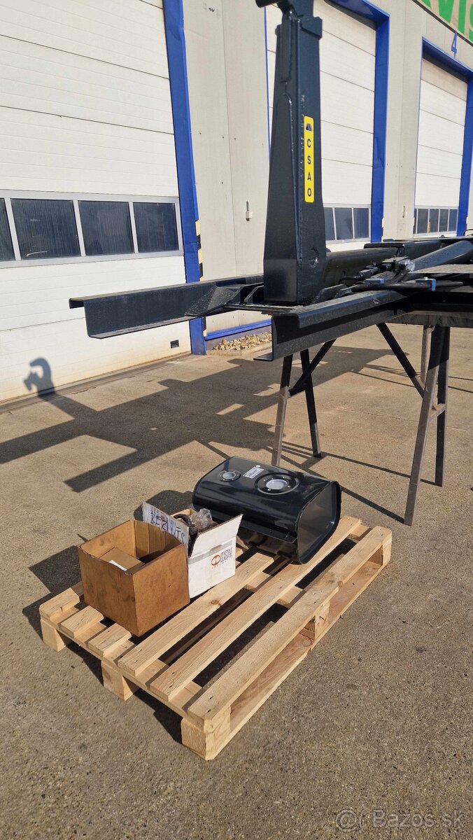 Hákový nosič kontajnerov 8t - 3