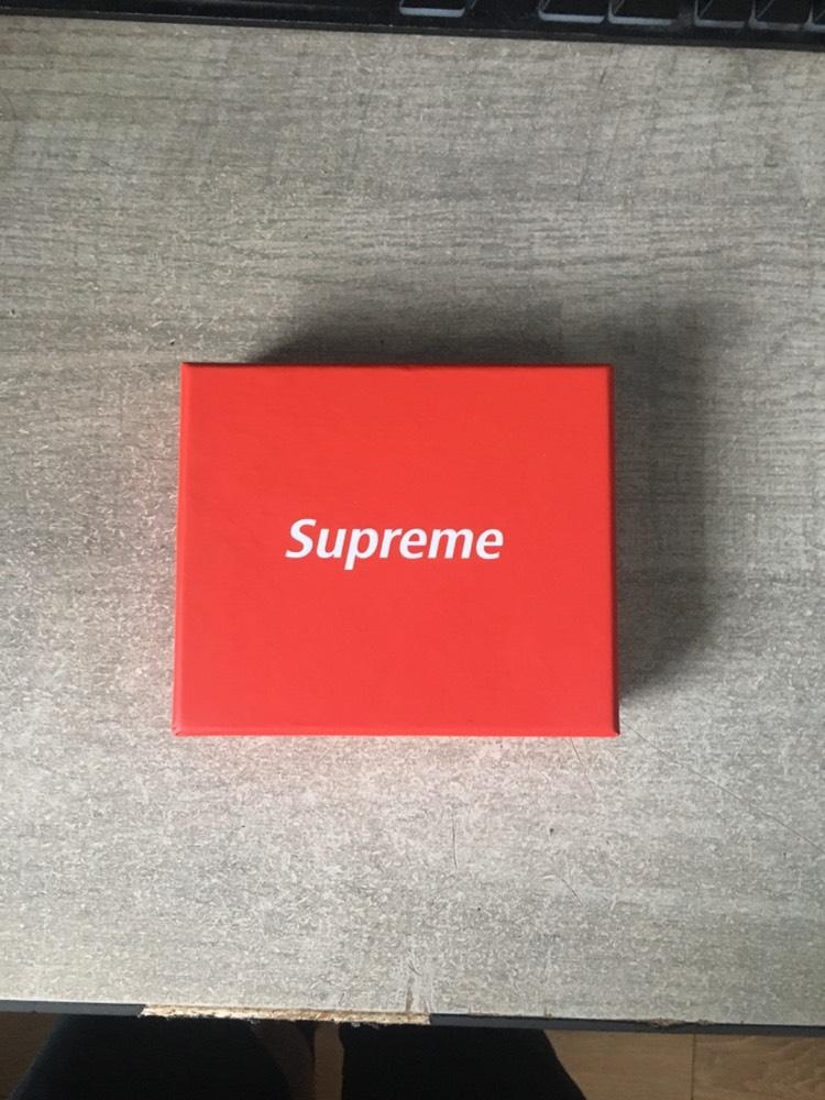 Supreme wallet - 3