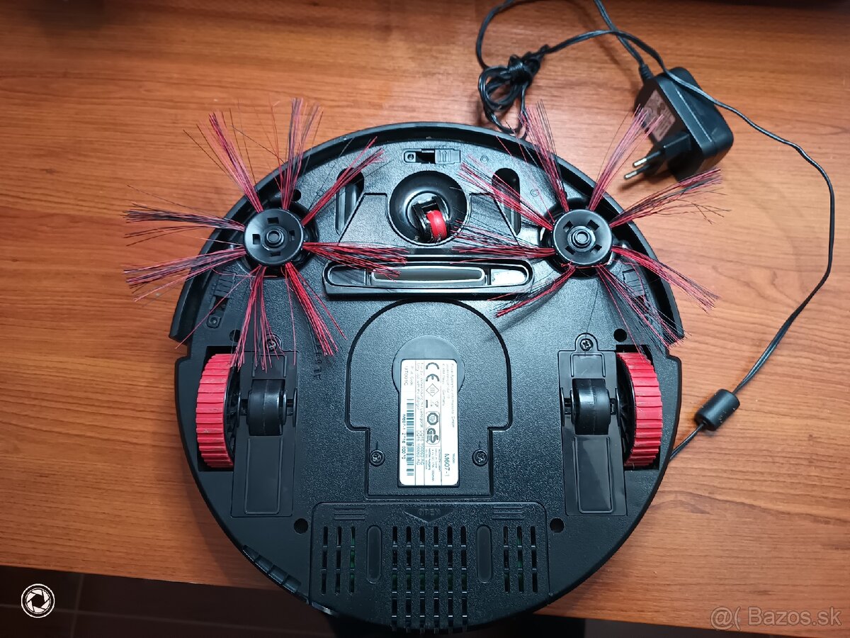 Predám robotický vysávač Dirt Devil - 3