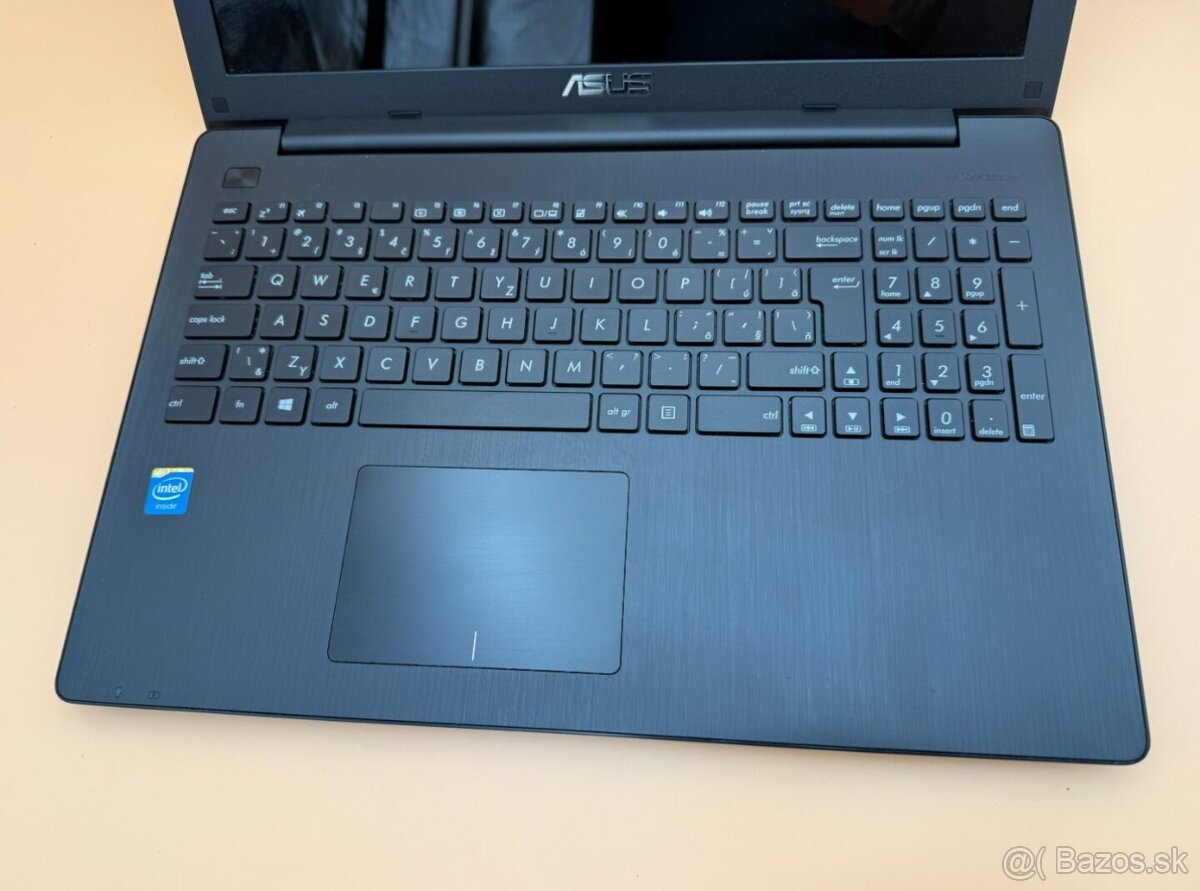 Notebook ASUS X553M / Intel Celeron / 8GB RAM / 120gb SSD - 3