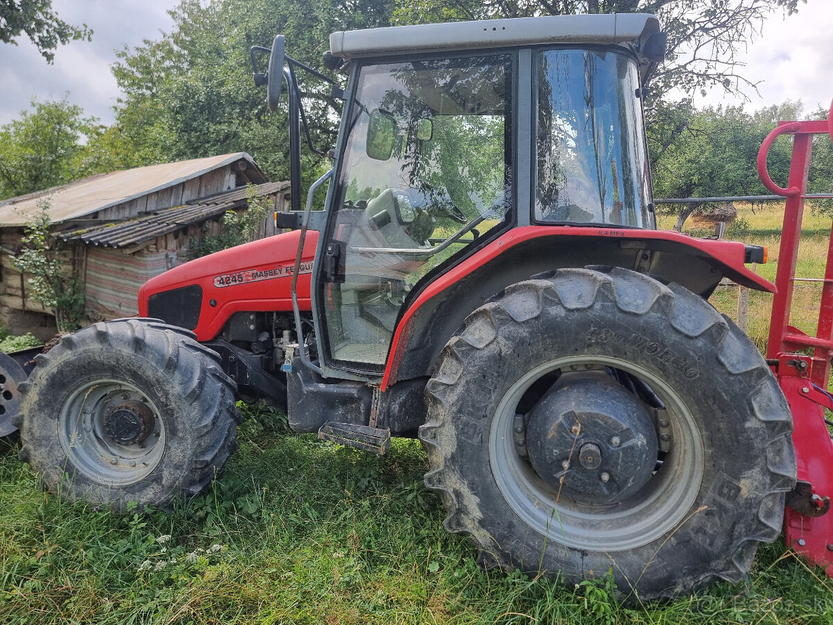 Traktor MASSEY FERGUSON 4245 - 3