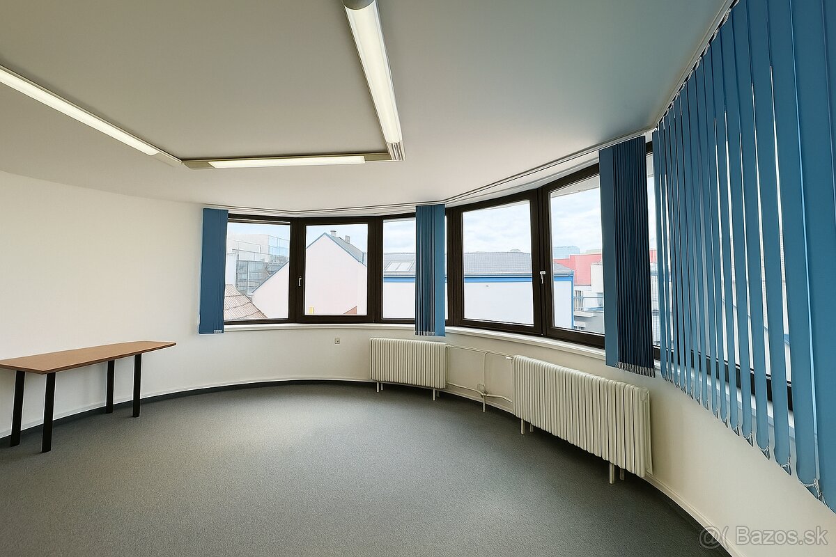 Kancelárske priestory na prenájom v historickom centre Ži - 3