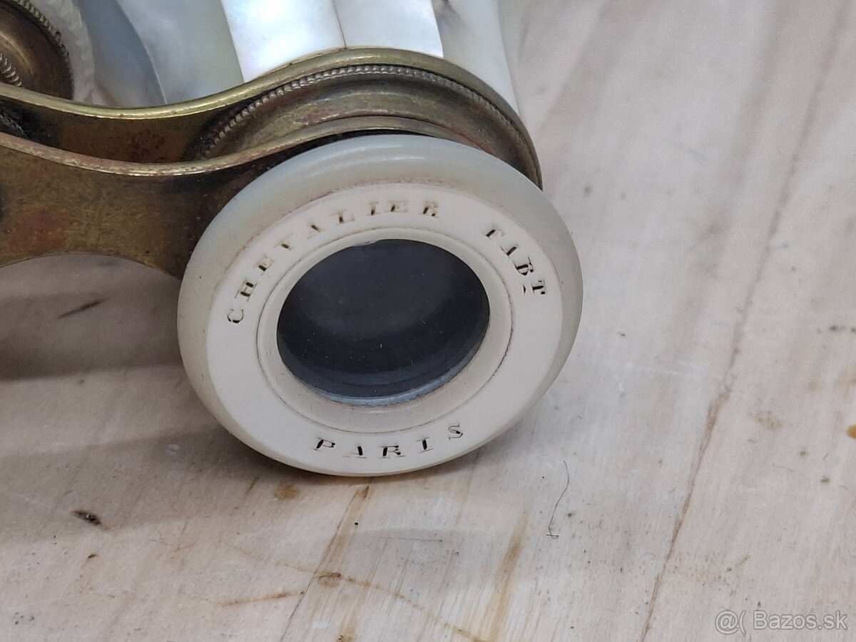 Predám funkčný perleťový divadelný dalekohlad Chevalier Fabt - 3