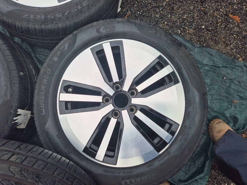 Letní kola Volkswagen Passat B8 R17 Et40 - 3