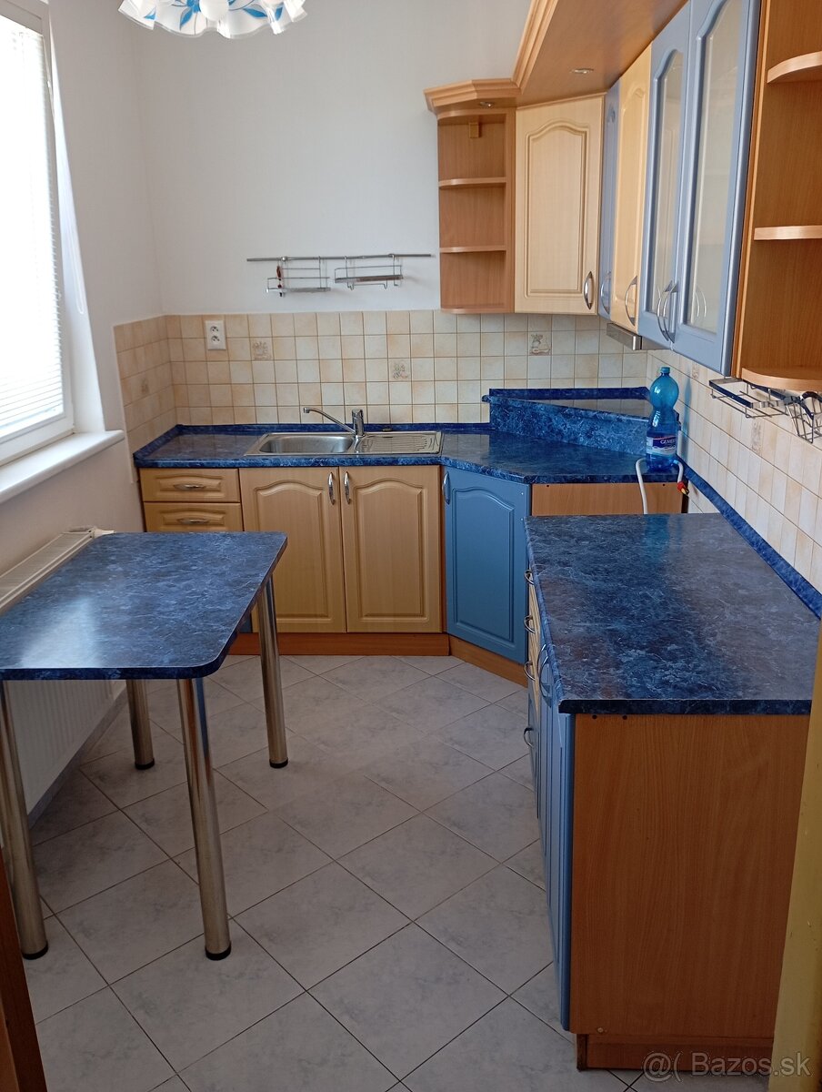 3 Izbovy byt v Ladcoch - 3