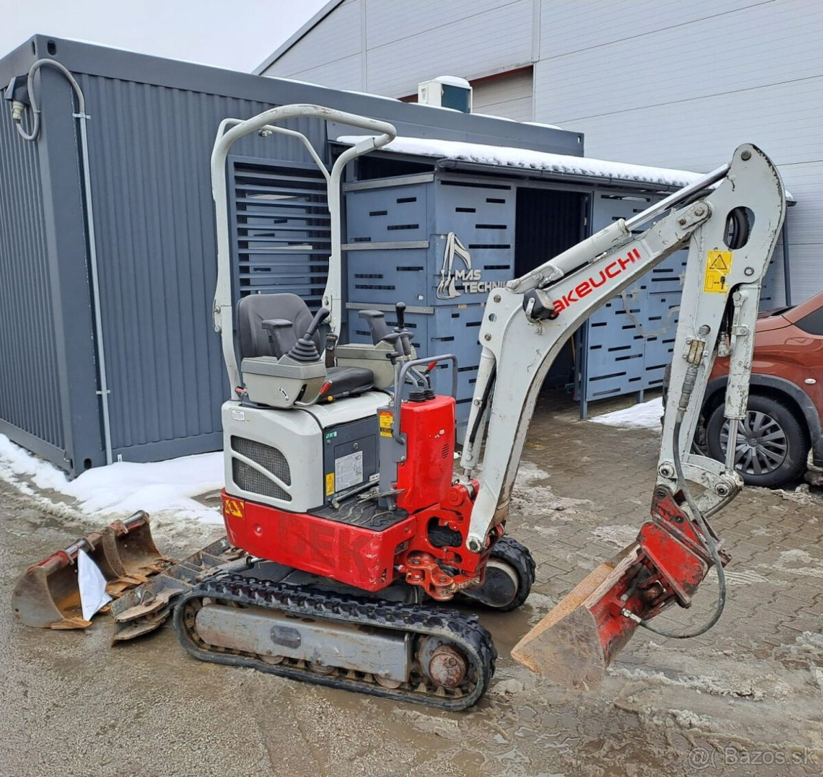 TAKEUCHI TB210R DIESEL - 3