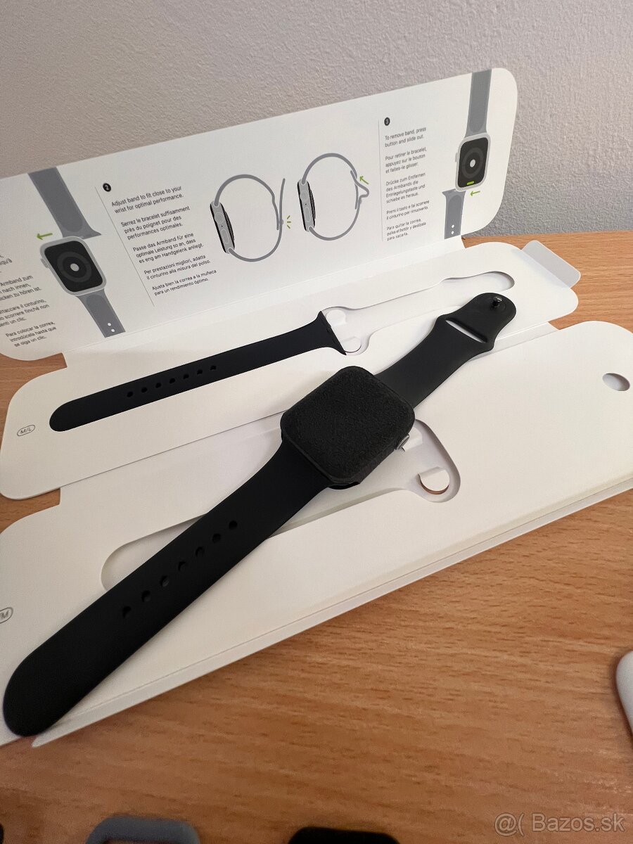 Apple Watch Series 5 44mm SpaceGrey - 3