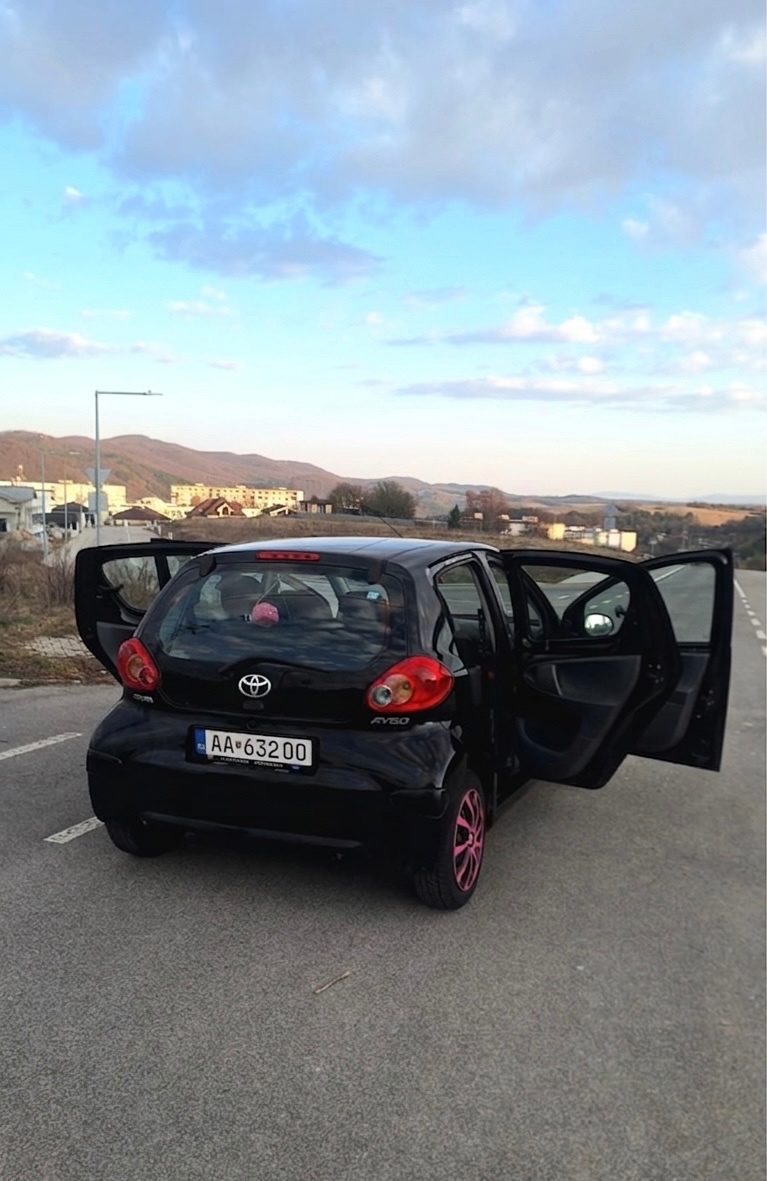 Toyota Aygo 1.0 benzín 2007 - 3