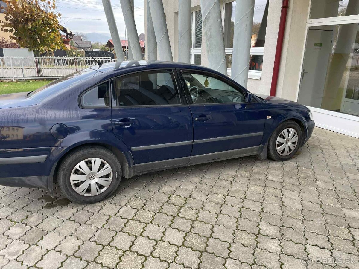 osobné motorové vozidlo - Wolkswagen Passat - 3