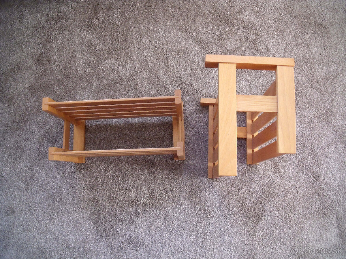 Predám dve drevené poličky, vhodné na chatu - 3