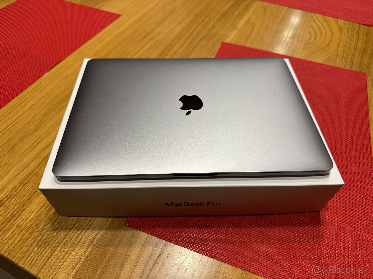 MacBook Pro 15" 2018 16/250 GB Space Gray - 3