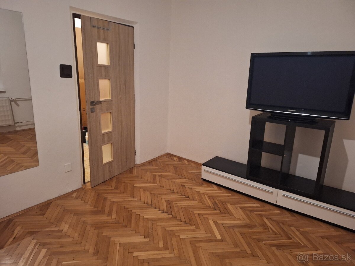 3- izbový bvt blízko centra v Šamoríne - 3