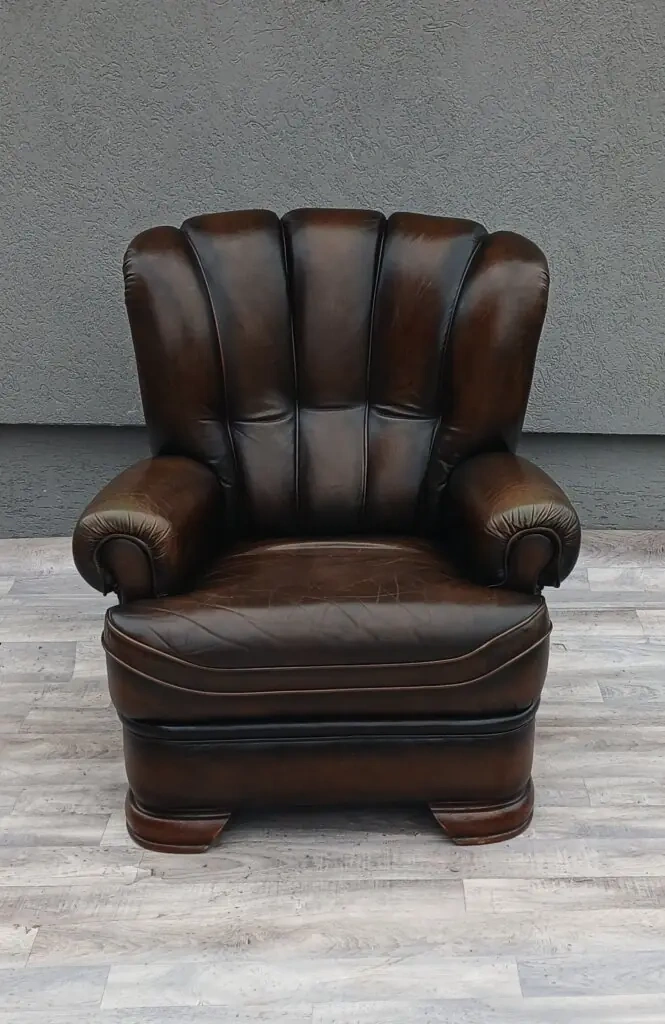 Kreslo kožené v štýle Chesterfield. - 3