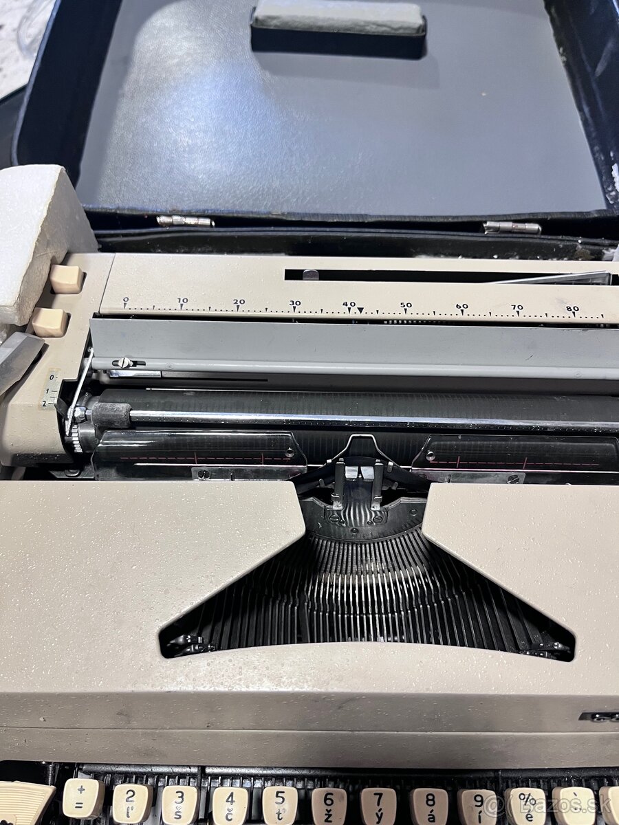 Pisaci stroj consul - 3