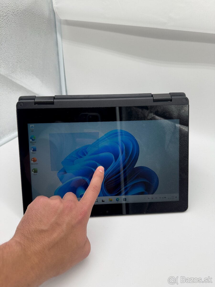 Lenovo 2v1 Notebook+Tablet Dotykový,2.6GHz/8GB,SSD 128GB,6h - 3