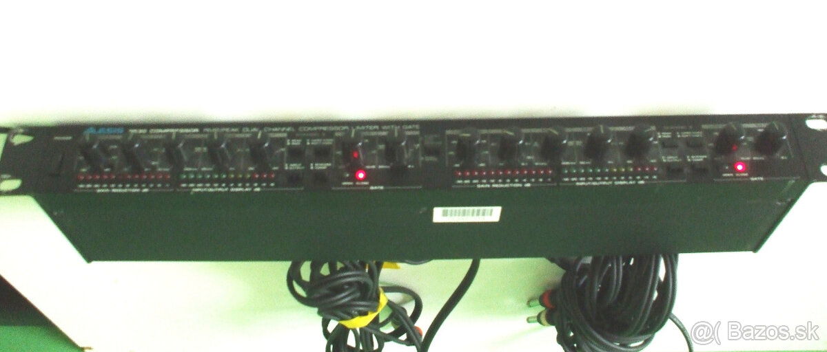 ALESIS 3630 Compressor - 3