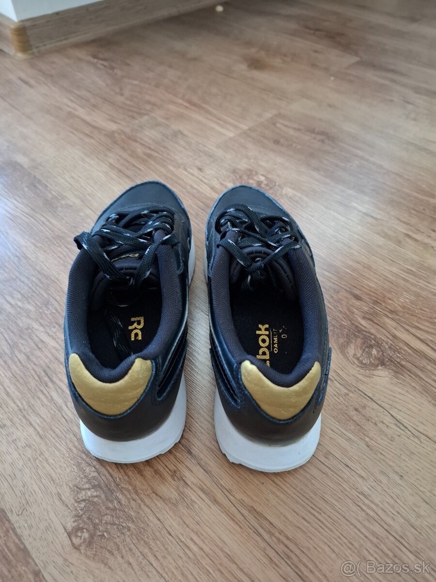 Cierne reebok botasky 37,5 - 3