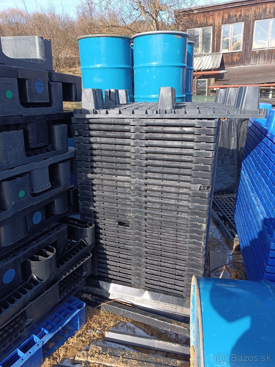 Predám plastové palety - 3