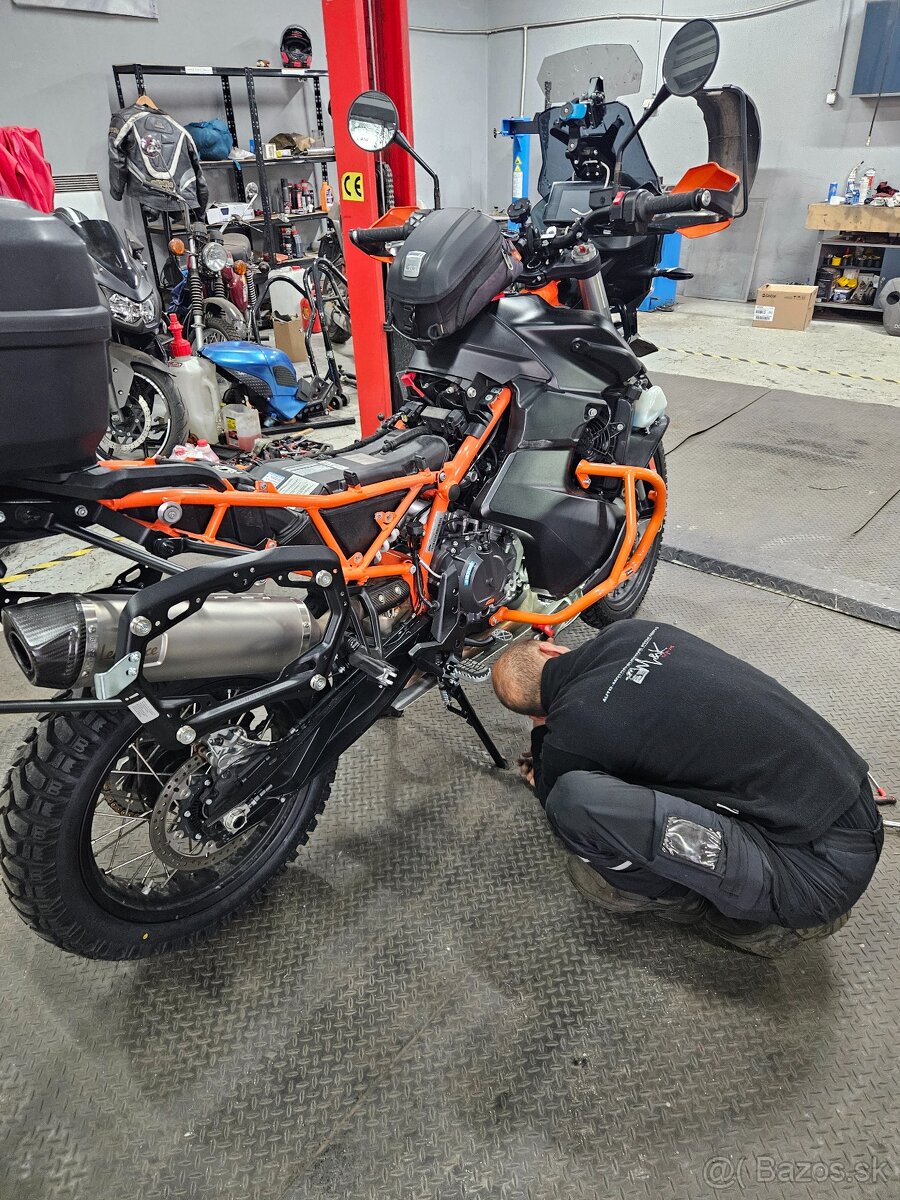 Ktm 790 adventure r.