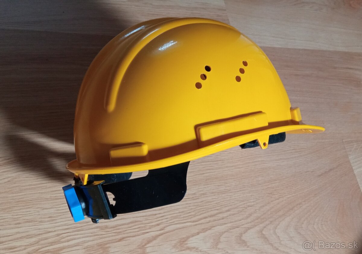 Bezpečnostná prilba - 3
