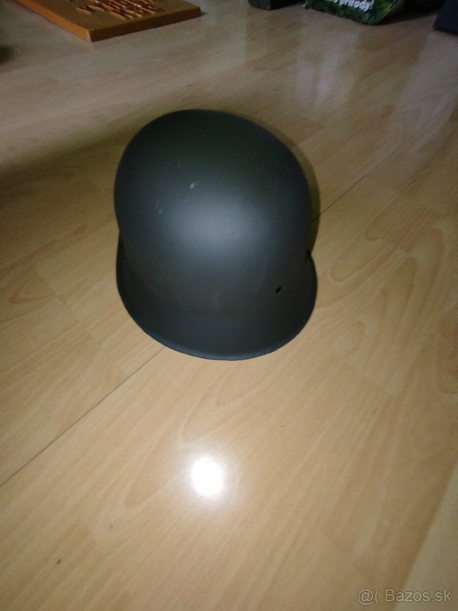 Nemecka helma M42 veľkosť 64 - 3