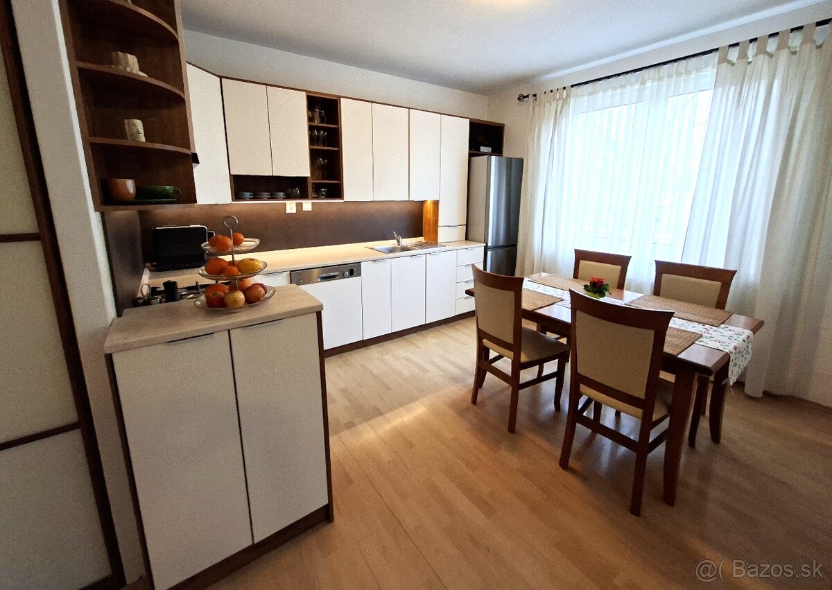 PREDAJ - 3. izbový byt - Sputniková ul. - 3