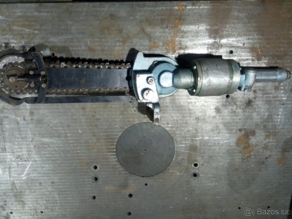 Píla pohanana stlačeným vzduchom alebo hydraulickým olejom - 3