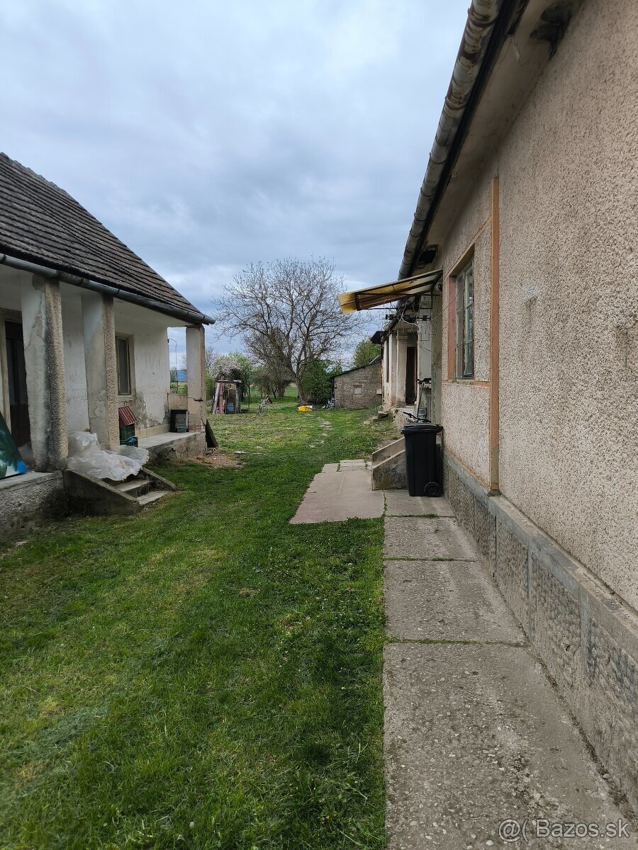 Dom v spoločnom dvore Kalonda - 3