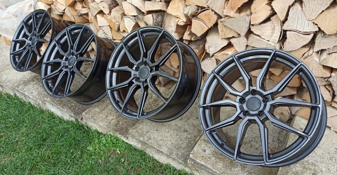 Predám krásné elektrony 5x112 r19 obuté - 3