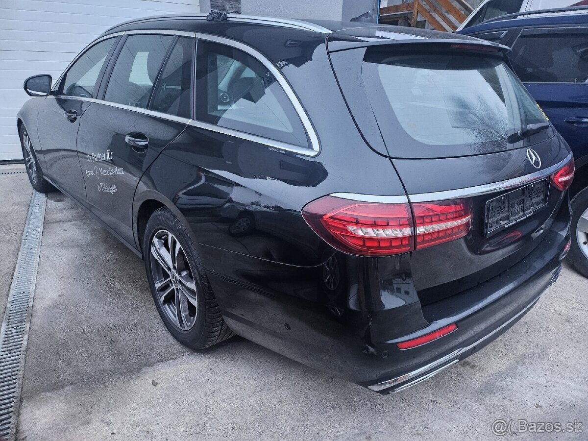 Mercedes Benz W213 E 220d Facelift Rok 2021 143 kW - 3