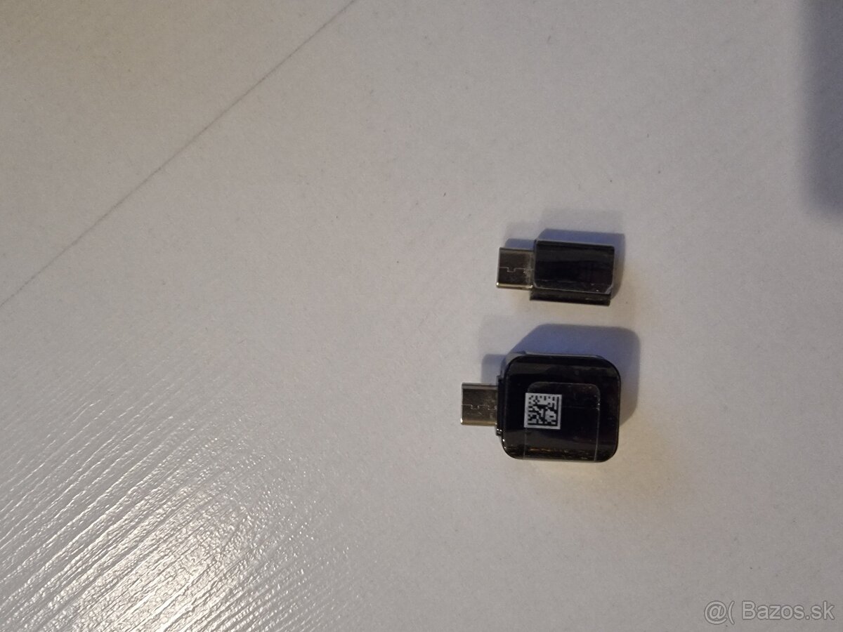 Predám-krabičku od samsung s8 - 3