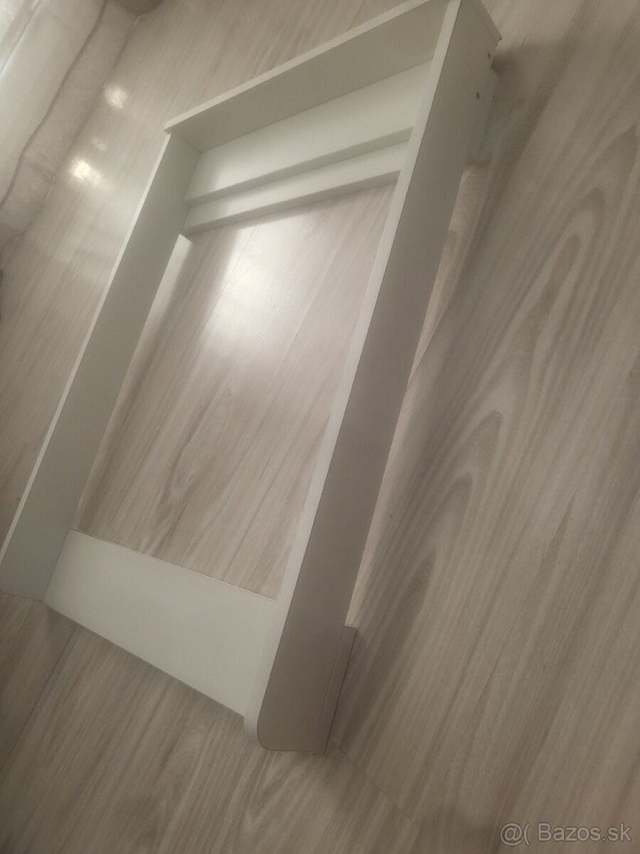 Prebaľovací pult - 3