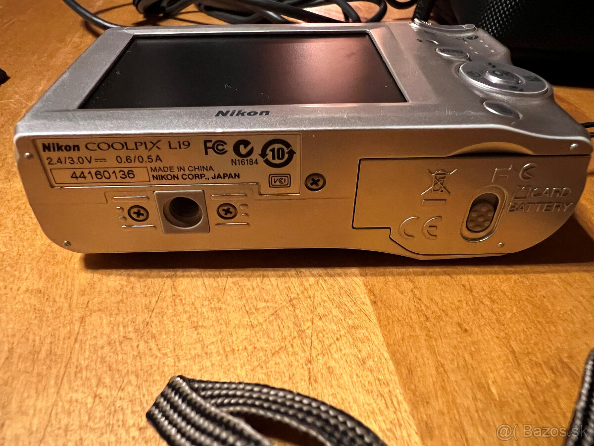 Nikon COOLPIX L19 (silver) - 3